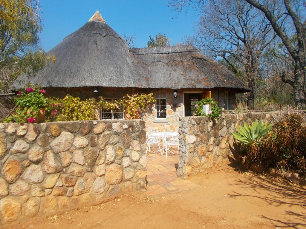 Limerick cottages Bulawayo Exteriör bild